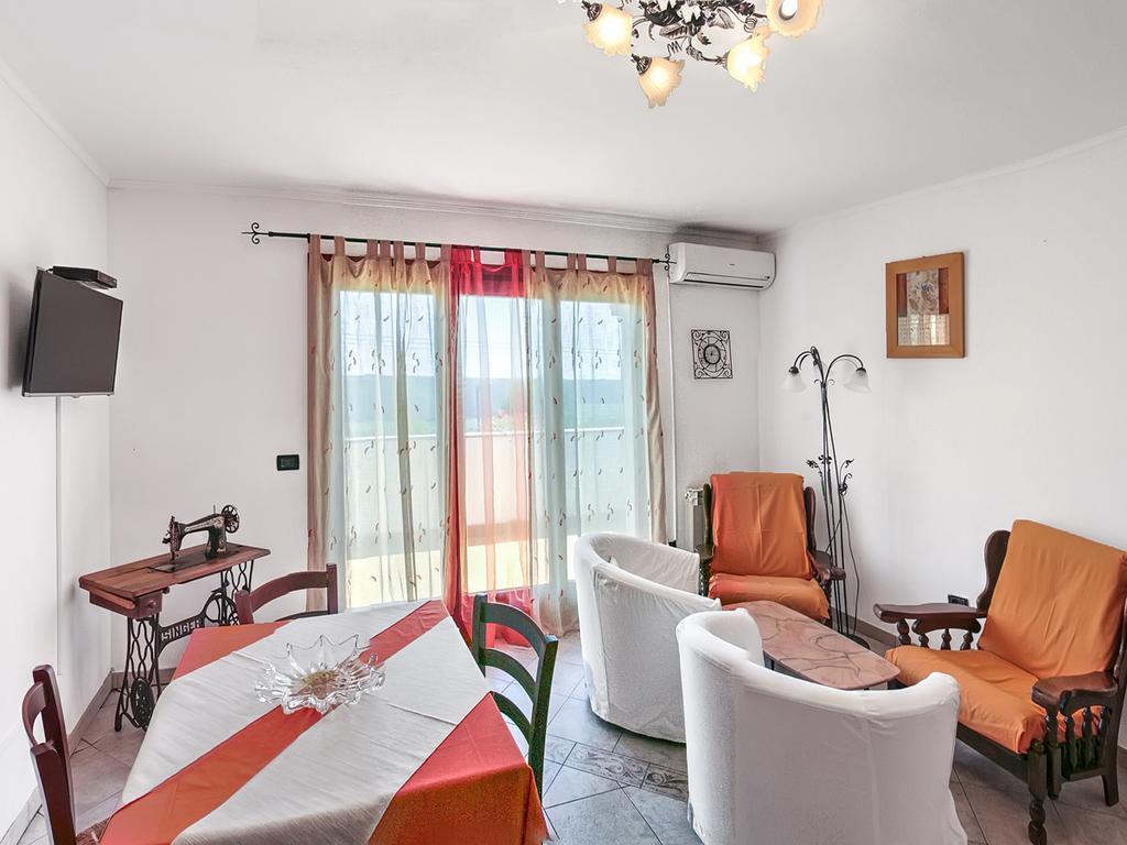 Apartment Agroturizam Radesic Buje Extérieur photo