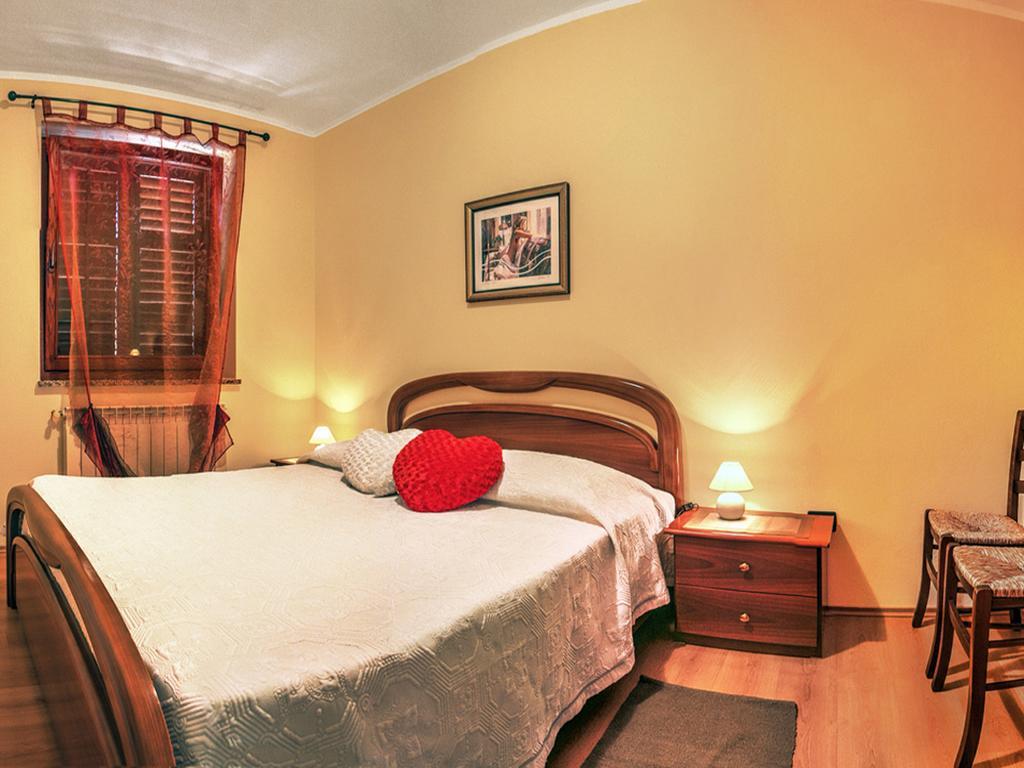 Apartment Agroturizam Radesic Buje Extérieur photo